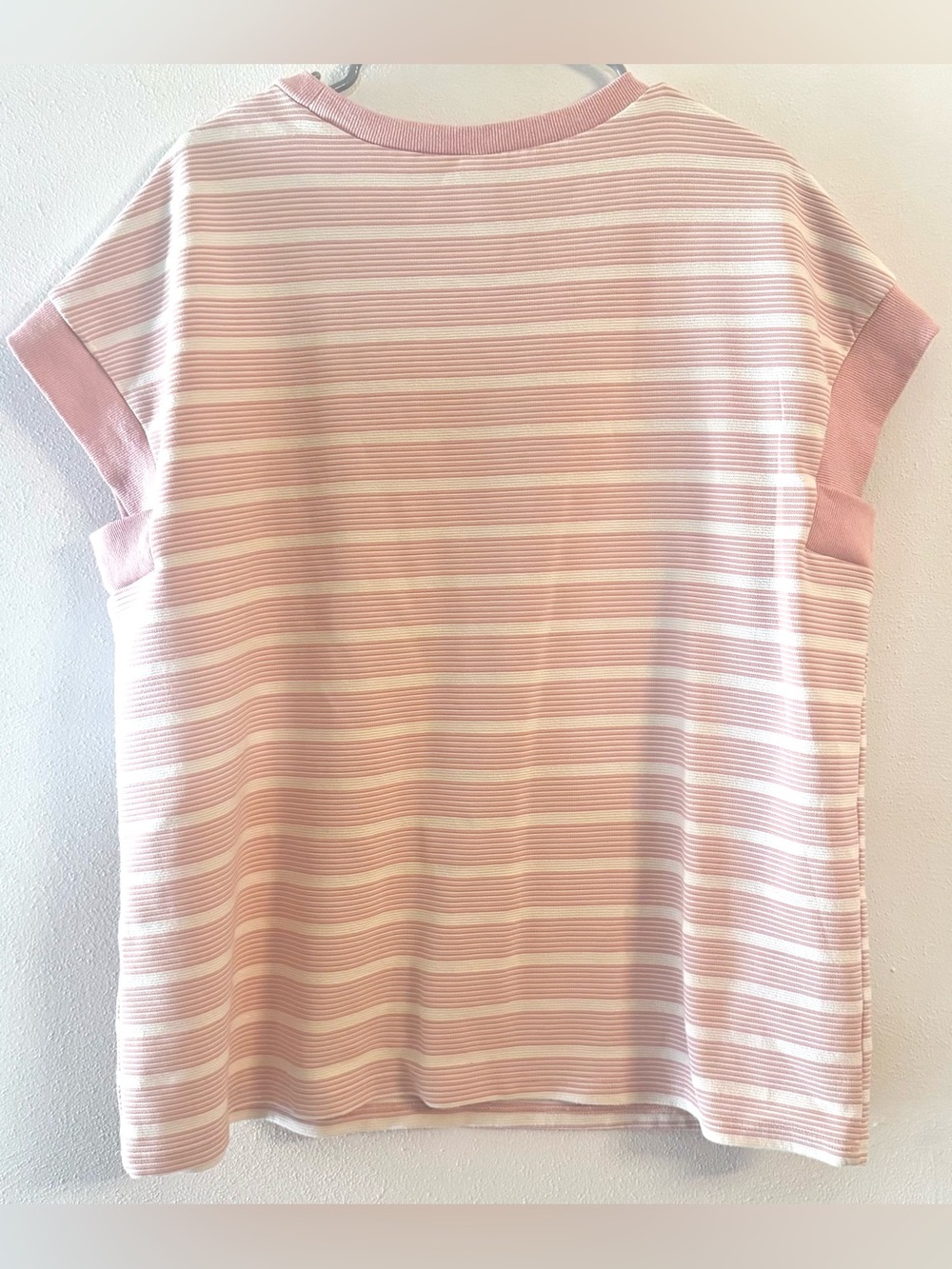 Evaless Women's Pink White Striped Short Sleeve Knit Top Size XL Ribbed Hem - Picture 3 of 7